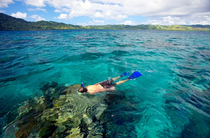 Fiji snorkeling near port