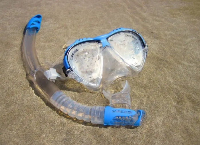 how to fix a leaking snorkel mask