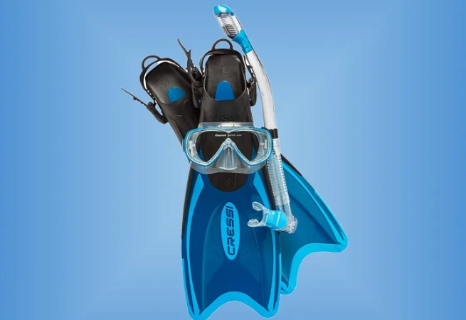 snorkeling mask