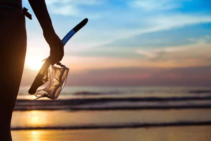 best time to snorkel