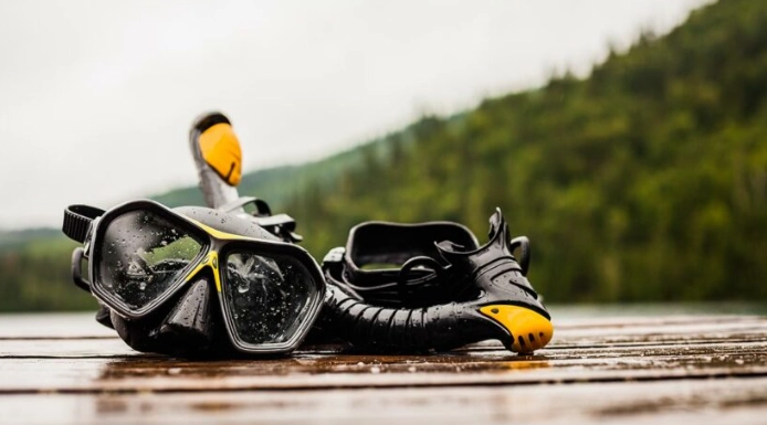 contact lenses underwater safety