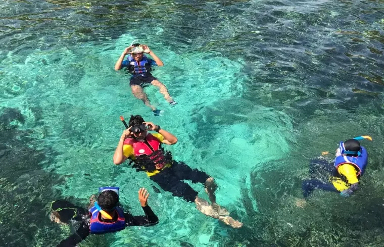 snorkeling safety tips Hawaii