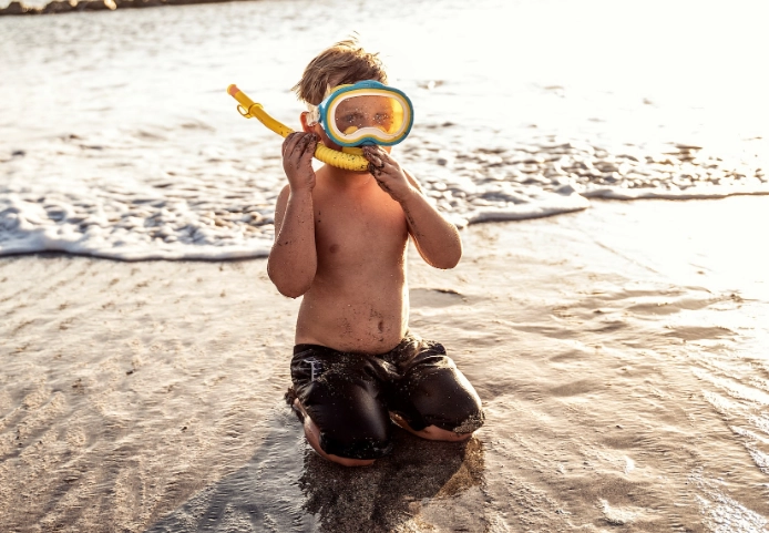 child snorkeling safety
