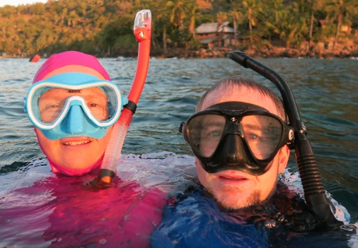 snorkeling mask for clear water
