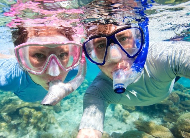 snorkeling alone tips
