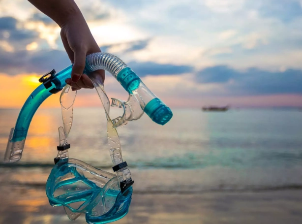 how to clean snorkel gear