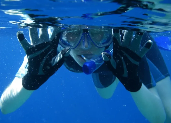 snorkeling with glasses