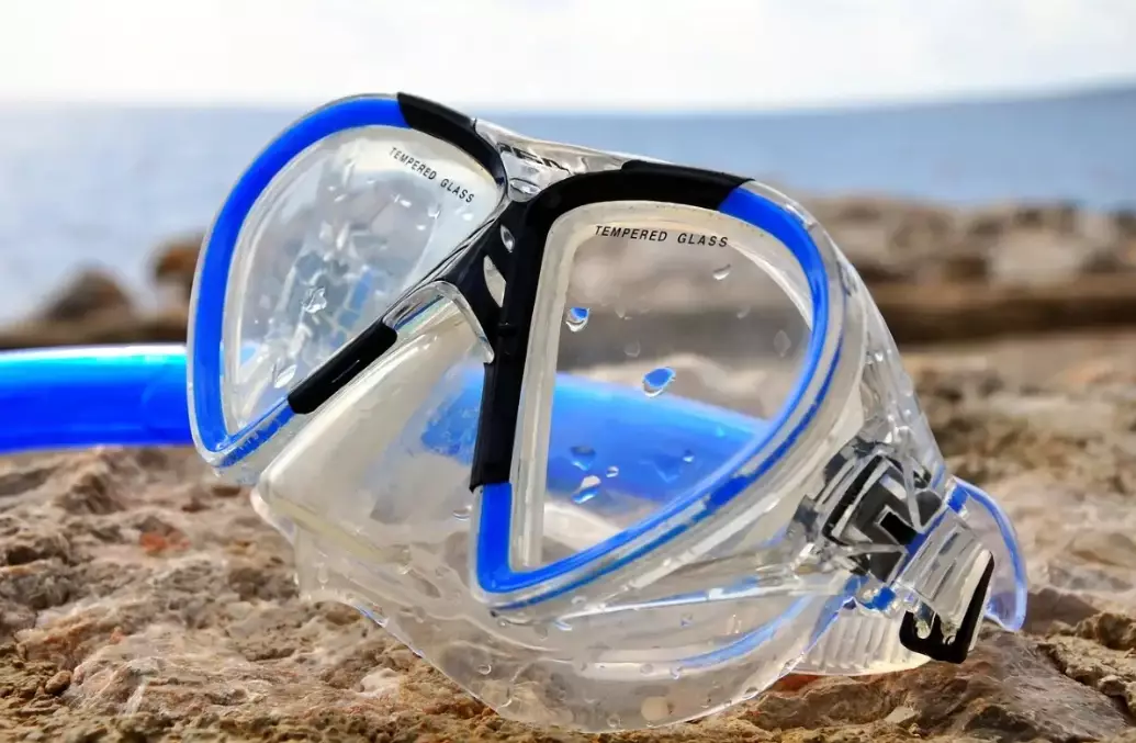 snorkeling mask materials