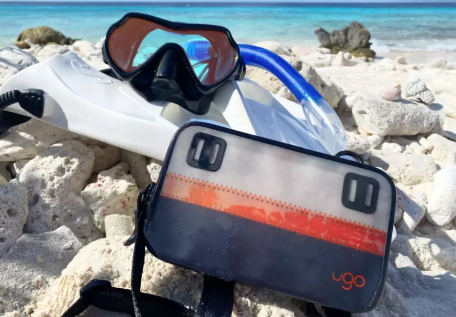 best snorkeling set with dry bag