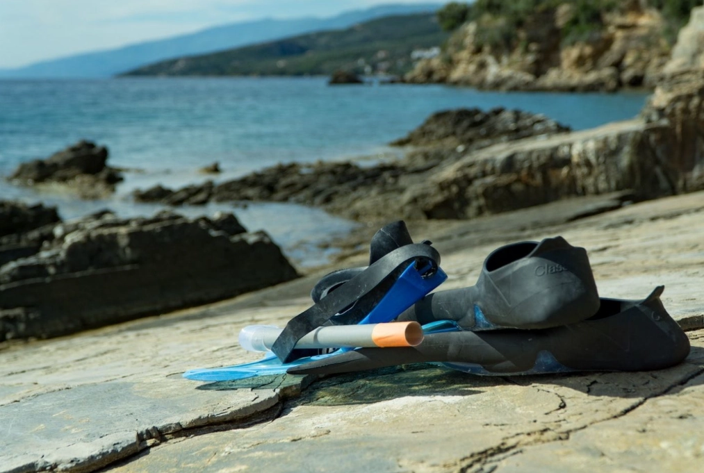 snorkeling gear weight