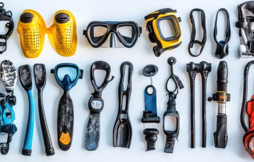 lightweight snorkeling gear