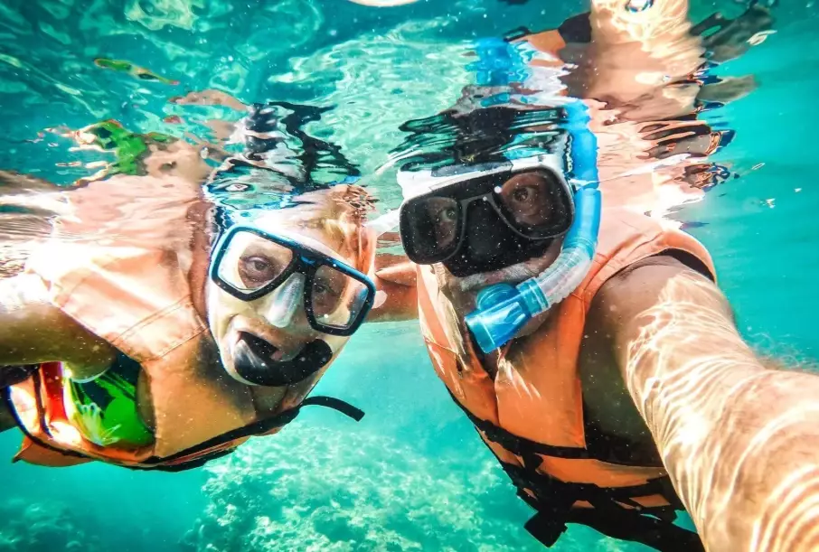 snorkeling boat tours