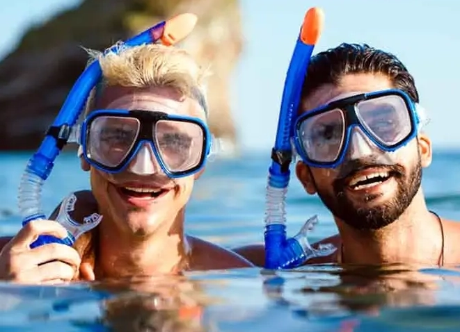 snorkeling with glasses