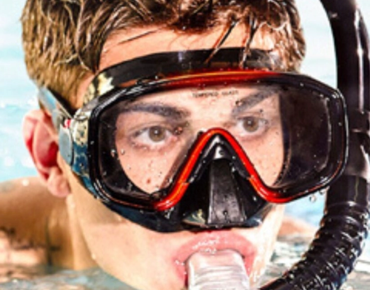 how to snorkel with glasses